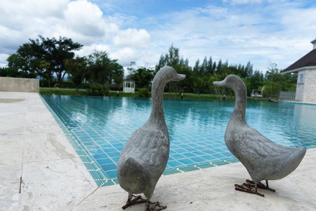 Апартаменты Baan Rub Lom By Jane Пакчонг Экстерьер фото